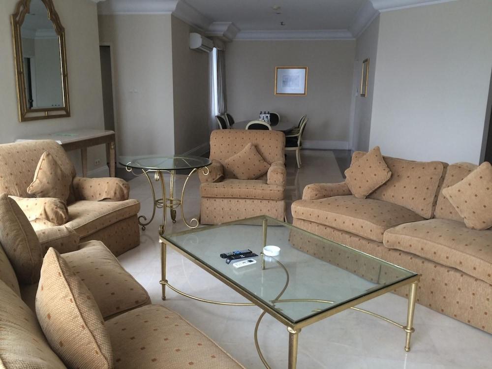 Batavia Hotel & Serviced Apartments Dżakarta Zewnętrze zdjęcie