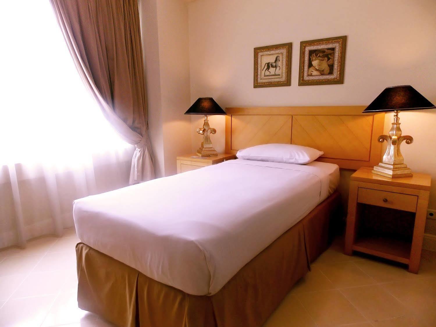 Batavia Hotel & Serviced Apartments Dżakarta Zewnętrze zdjęcie